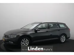 Grijs Gebruikt 2022 VW Passat Business Stationwagen | € 26.450 (Goede deal)