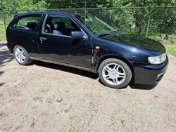 Zwart Gebruikt 1998 Nissan Almera Hatchback | € 750