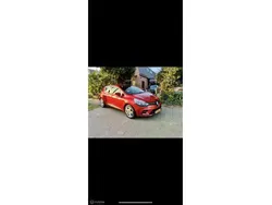 Rood Gebruikt 2017 Renault Clio IV Zen Hatchback | € 5.999 (Goede deal)