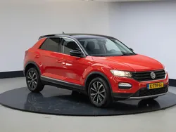 Rood Gebruikt 2018 VW T-Roc Style SUV | € 18.745 (Eerlijke prijs)