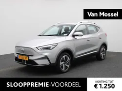 Grijs Gebruikt 2023 MG ZS Comfort Sedan | € 25.900 (Duur)