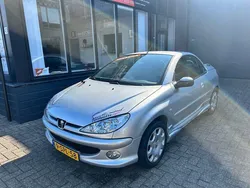 Grijs Gebruikt 2003 Peugeot 206 CC Cabriolet | € 1.495 (Eerlijke prijs)