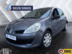 Blauw Gebruikt 2007 Renault Clio II Hatchback | € 1.990 (Eerlijke prijs)