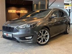 Grijs Gebruikt 2018 Ford Focus ST-Line Stationwagen | € 12.495 (Goede deal)