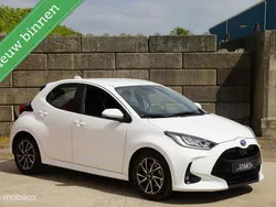 Wit Gebruikt 2022 Toyota Yaris Hatchback | € 20.445 (Goede deal)