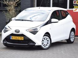 Wit Gebruikt 2022 Toyota Aygo X-play Hatchback | € 11.950 (Goede deal)