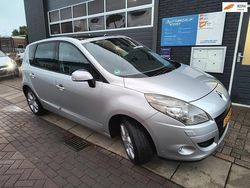 Grijs Gebruikt 2010 Renault Scénic III Privilege MPV | € 6.500 (Eerlijke prijs)