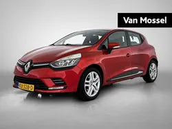 Rood Gebruikt 2016 Renault Clio IV Zen Hatchback | € 10.335 (Iets duurder)