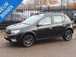 Zwart Gebruikt 2018 Dacia Sandero Stepway Hatchback | € 10.750 (Eerlijke prijs)
