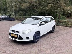 Wit Gebruikt 2013 Ford Focus Stationwagen | € 1.750 (Super prijs)