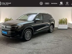 Zwart Nieuw 2025 VW Tiguan Edition SUV | € 48.695 (Super prijs)