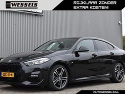 Zwart Gebruikt 2023 BMW 220 Executive Coupé | € 34.950 (Eerlijke prijs)