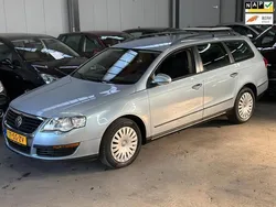Blauw Gebruikt 2006 VW Passat Trendline Stationwagen | € 1.749 (Goede deal)