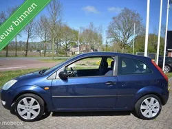 Blauw Gebruikt 2004 Ford Fiesta Futura Hatchback | € 999 (Goede deal)