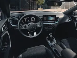 Aurora black pearl Nieuw 2025 Kia Ceed Sportswagon Stationwagen | € 34.540 (Eerlijke prijs)