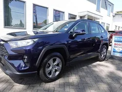 Blauw, metallic lak Gebruikt 2022 Toyota RAV4 Hybrid Active SUV | € 33.950 (Goede deal)