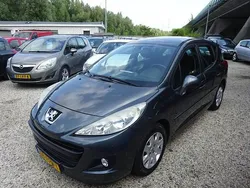 Grijs Gebruikt 2011 Peugeot 207 Access Stationwagen | € 2.495 (Eerlijke prijs)