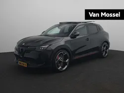 Zwart Gebruikt 2025 Alfa Romeo Junior Veloce SUV | € 41.900 (Super prijs)