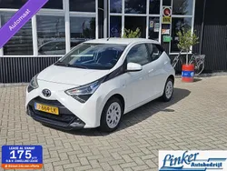Wit Gebruikt 2020 Toyota Aygo X-play Hatchback | € 13.549 (Eerlijke prijs)