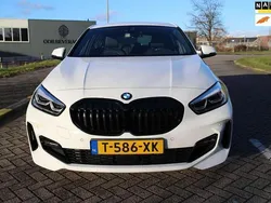 Wit Gebruikt 2023 BMW 118 M Sport Hatchback | € 27.950 (Goede deal)