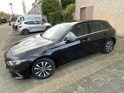 Zwart Gebruikt 2019 Mercedes A180 Business Hatchback | € 18.999 (Super prijs)