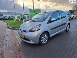 Grijs Gebruikt 2008 Toyota Aygo Hatchback | € 3.499 (Eerlijke prijs)