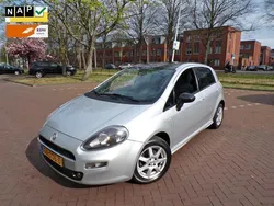 Grijs, metallic lak Gebruikt 2015 Fiat Punto Evo Racing Hatchback | € 4.644 (Goede deal)