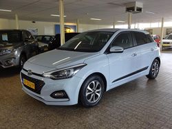 Blauw Gebruikt 2019 Hyundai i20 Premium Hatchback | € 15.950 (Eerlijke prijs)