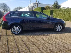 Blauw Gebruikt 2015 Volvo V60 Stationwagen | € 8.950 (Goede deal)
