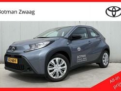 Grijs Gebruikt 2024 Toyota Aygo Play Hatchback | € 21.999 (Eerlijke prijs)