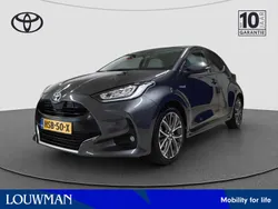 Grijs Gebruikt 2021 Toyota Yaris Hybrid Executive Hatchback | € 21.950 (Eerlijke prijs)