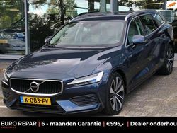 Blauw, metallic lak Gebruikt 2020 Volvo V60 R-Design Stationwagen | € 28.995 (Super prijs)