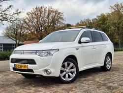 Wit Gebruikt 2013 Mitsubishi Outlander P-HEV Intense+ SUV | € 6.299 (Super prijs)