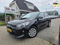 Zwart Gebruikt 2018 Kia Rio Hatchback | € 8.950 (Eerlijke prijs)
