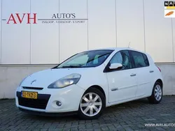Wit Gebruikt 2012 Renault Clio IV Authentique Hatchback | € 2.950 (Eerlijke prijs)