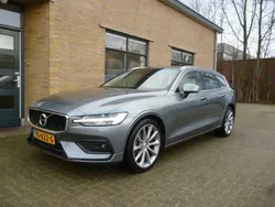 Grijs Gebruikt 2018 Volvo V60 Momentum Stationwagen | € 35.990 (Duur)