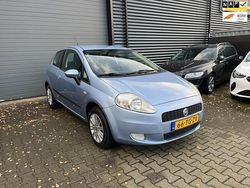 Blauw (metallic) Gebruikt 2007 Fiat Grande Punto Hatchback | € 1.895 (Eerlijke prijs)