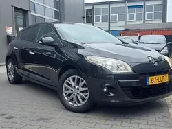 Zwart Gebruikt 2010 Renault Mégane III Dynamique Hatchback | € 3.750 (Iets duurder)