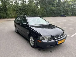 Zwart Gebruikt 2004 Volvo V40 Stationwagen | € 1.550 (Iets duurder)