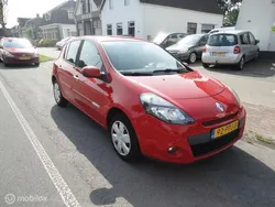 Rood Gebruikt 2011 Renault Clio II Authentique Hatchback | € 1.850 (Eerlijke prijs)