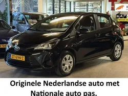 Zwart Gebruikt 2019 Toyota Yaris Active Hatchback | € 14.650 (Eerlijke prijs)