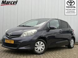 Blauw Gebruikt 2012 Toyota Yaris Hatchback | € 4.850 (Eerlijke prijs)