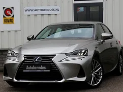 Grijs Gebruikt 2021 Lexus IS300h Sedan | € 35.900 (Iets duurder)