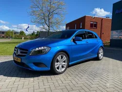 Blauw Gebruikt 2014 Mercedes A180 Prestige Hatchback | € 12.950 (Eerlijke prijs)