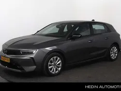 Grijs Gebruikt 2022 Opel Astra Edition Hatchback | € 18.995 (Eerlijke prijs)