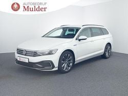 Wit Gebruikt 2022 VW Passat Business Sedan | € 23.945 (Goede deal)