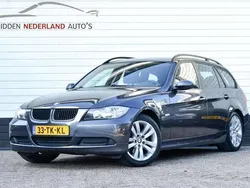 Grijs, metallic lak Gebruikt 2006 BMW 318 Executive Stationwagen | € 3.999 (Eerlijke prijs)