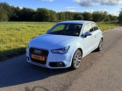 Blauw Gebruikt 2010 Audi A1 Ambition Hatchback | € 8.400 (Iets duurder)