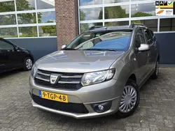 Bruin Gebruikt 2014 Dacia Logan MCV Lauréate MPV | € 5.495 (Eerlijke prijs)
