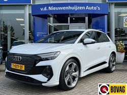 Wit, metallic lak Gebruikt 2023 Audi Q4 e-tron S-Line SUV | € 69.950